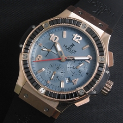 HUBLOT ビックバン トゥッティフルッティ Asian 7750搭載