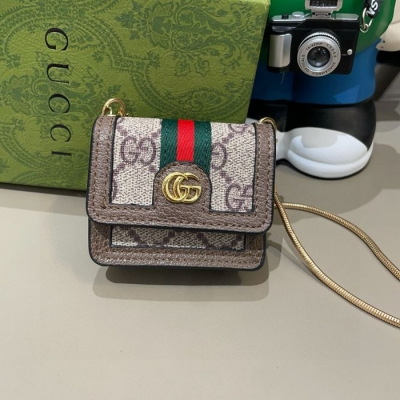 グッチ スタイル オフィディア イヤホンケース キーリング チャーム