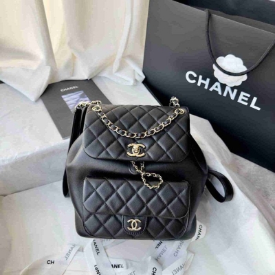 シャネル スタイル デュマ ラージ リュック カーフスキン サイズ：22×25×18cm