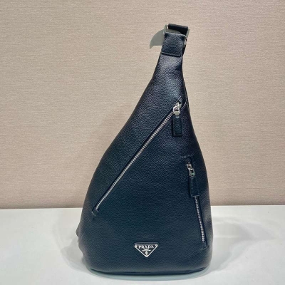 PRADA ウエストバッグ ディアスキン レザー メンズ 26.5×37.5×10cm