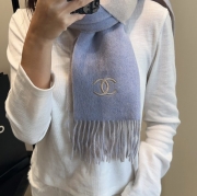 シャネル めったに見ない優しい色合い。スカーフ 35 x 180cm