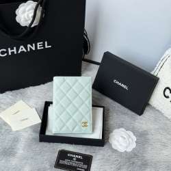 CHANEL パスポートケース カーフレザー ユニセックス 14.5×10.5×2cm