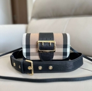 バーバリー ショルダーバッグ バックル 19.5×5×12cm