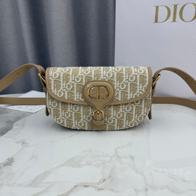 ディオール ショルダーバッグ ボビー 21×12×5.1cm