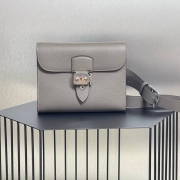 HERMES サックアデペッシュ メッセンジャーバッグ ユニセックス 21×17×4cm