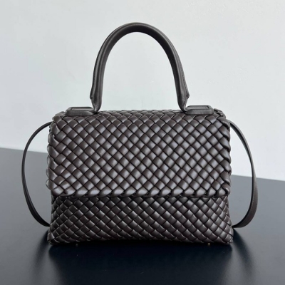 BV ショルダーバッグ レザー ハンドバッグ パッティ 19×26×11cm