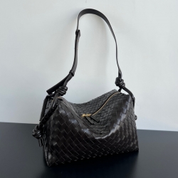 BOTTEGA VENETA ループ イントレチャート カメラバッグ ユニセックス 38×18.5×20cm