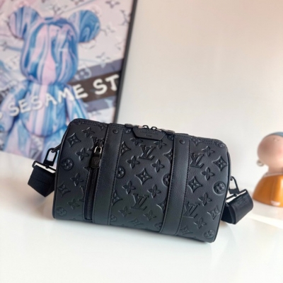 LOUIS VUITTON シティキープオール ショルダーバッグ メンズ 25×15×11cm