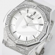 HUBLOT 550.NS.2200.RW.1604.ORL20 クラシックフュージョン オーリンスキー チタニウム 40mm APS工場新製品