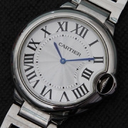 CARTIER バロンブルー クォーツ搭載 シルバー文字盤 鏡面仕上げ 大好評