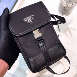 PRADA スマホポーチ パラシュートナイロン サフィアーノ メンズ 12×19×2.5cm