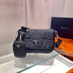 PRADA スリーインワン ショルダーバッグ リサイクルナイロン レディース 21×16×7cm