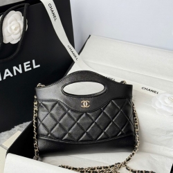 シャネル ショルダーバッグ 17.5×20.5×4cm