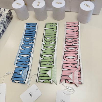 ディオール ツイリースカーフ。ミスモチーフ 6X105cm