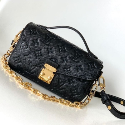 LV ショルダーバッグ ポシェットメティス 21.5×13.5×6cm