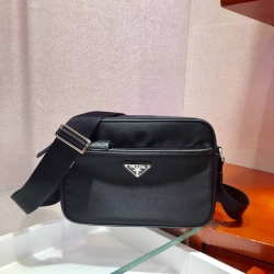 PRADA ショルダーバッグ リサイクルナイロン メンズ 23×16×7cm