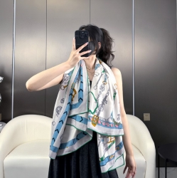 エルメス 2025年新作 両面同色 跳ねる馬 135cmx135cm