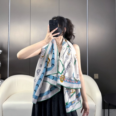 エルメス 2025年新作 両面同色 跳ねる馬 135cmx135cm