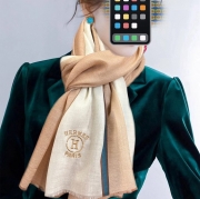 エルメス 新作2020。貴族に愛されたイギリスチェック 90x20