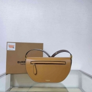 バーバリー ショルダーバッグ 26×5.5×15cm