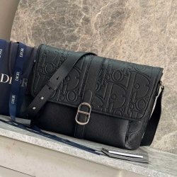 DIOR デイリー メッセンジャーバッグ ディオールグラヴィティ レザー メンズ 31×25×13cm