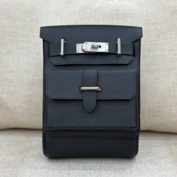 HERMES ハックアドス ショルダーバッグ 取り外しポーチ付き メンズ 18×23×6cm