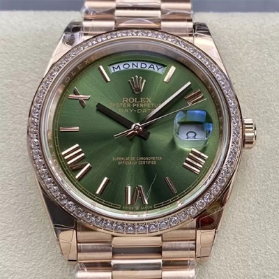 ROLEX M228345RBR デイデイト 40mm オリーブグリーン 芸能人愛用