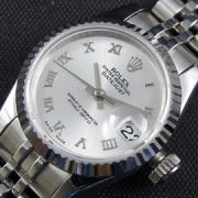 ROLEX デイトジャスト レディス シルバー文字盤 彼女へ