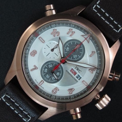 IWC パイロット クロノ スピットファイア クォーツ搭載