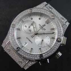 HUBLOT クラシックフュージョン シルバー文字盤 ベゼルケース全面ダイヤ 工房提携