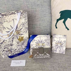 DIOR レディディオール 5スロットカードケース ラムスキン レディース 10.4×7×2cm