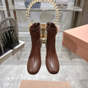 【MIUMIU】ショートブーツレザーブーツヒールブーツレディース