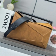 LOEWE パズル ラージ スエード メンズ 33×21×17cm