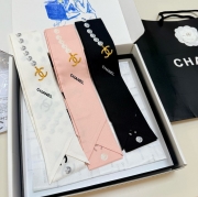 シャネル ツイリースカーフ。100％シルク 120 6cm