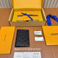 LOUIS VUITTON パスポートケース モノグラム シャドウ レザー メンズ 10×14×2.5cm