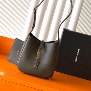 サンローラン ショルダーバッグ ホーボー 15×16×7cm