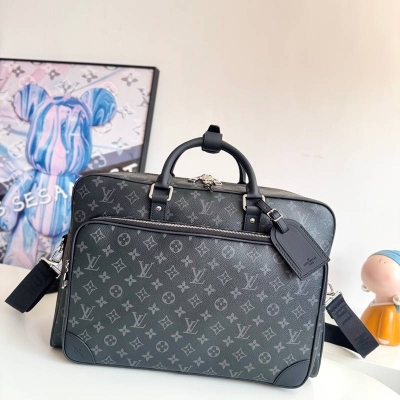 LOUIS VUITTON ウィークエンダー モノグラムエクリプス トラベルバッグ メンズ 46×31×18cm