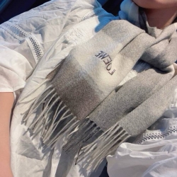 ロエベ 男女兼用スカーフ 30x180