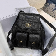 ディオール スタイル カロ リュック ブラック サイズ：23×26.7×12.5cm