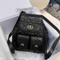 ディオール スタイル カロ リュック ブラック サイズ：23×26.7×12.5cm