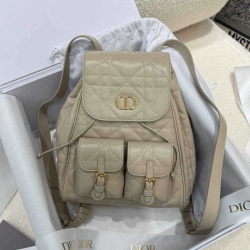 ディオール スタイル カロ リュック ベージュ サイズ：23×26.7×12.5cm