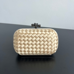 BOTTEGA VENETA ノット シルク編み スネークスキン クラッチ レディース 16×10×5cm