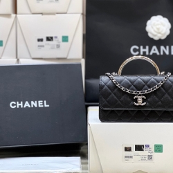 シャネル ショルダーバッグ 11×18.5×6cm