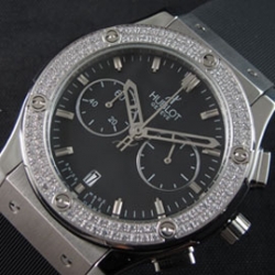 HUBLOT クラシックフュージョン ブラック文字盤 ベゼル全面ダイヤ アフターサービス完璧