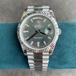 ROLEX 228236 デイデイト 40mm ブラックシェル 自信持てる