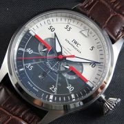 IWC パイロット クロノグラフ ホワイト/ブラック 格安コピー