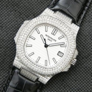 PATEK PHILIPPE ノーチラス ブラック革バンド 紳士専用