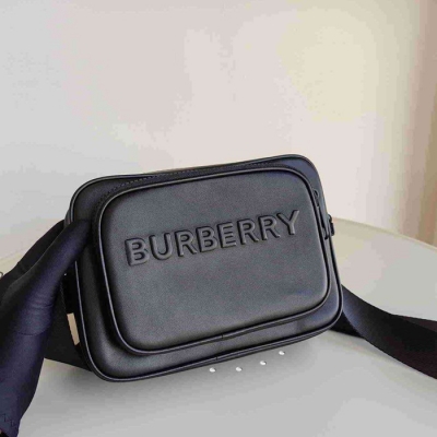 BURBERRY ショルダーバッグ カーフレザー メンズ 22.5×14.5×8cm