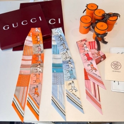 エルメス 新作ツイリー。18ムーメンシルク。両面。100％シルク 5X86cm