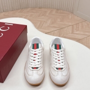 【GUCCI】新作アガサスニーカーメンズレディース